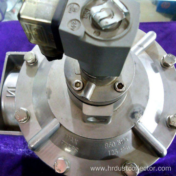 Right angle diaphragm valve for dust remover